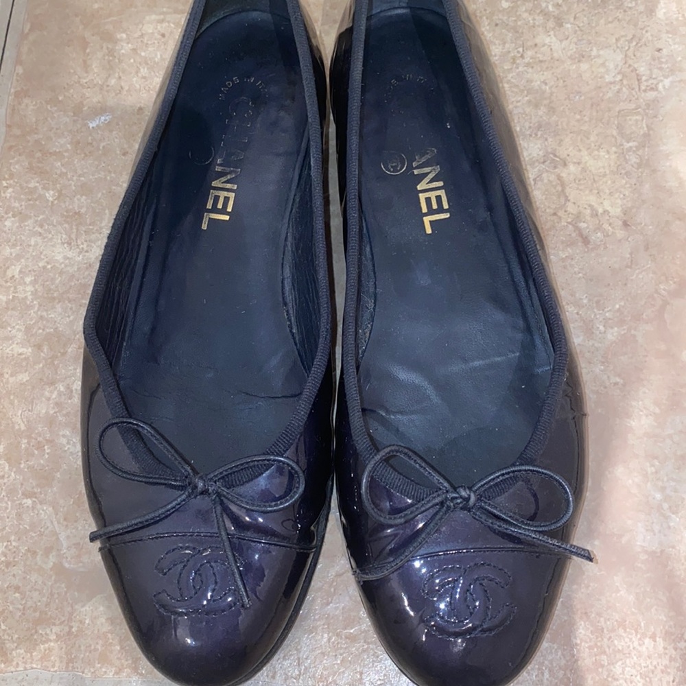 Chanel Navy blue patent ballet flats